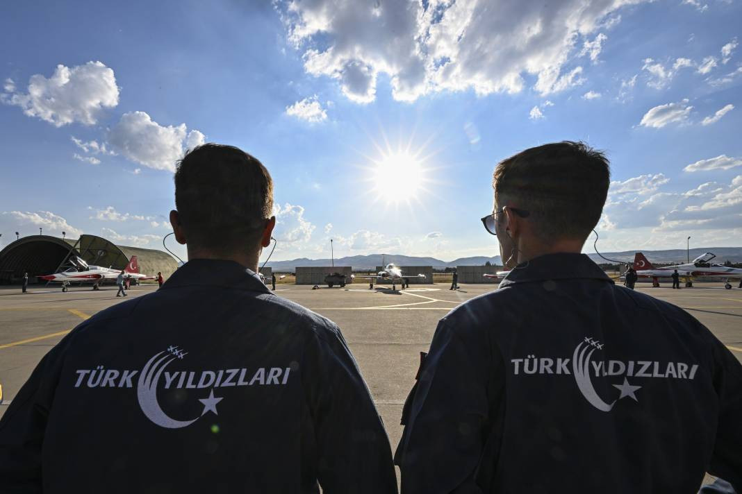 Türk Yıldızları’ndan 30 Ağustos’ta Anıtkabir’de saygı uçuşu - Resim: 22